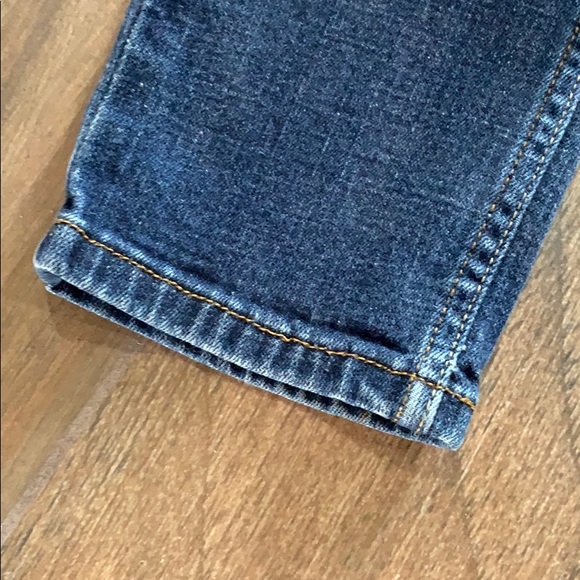 Dark Blue Levi’s SOLD!! - Picture 4 of 4